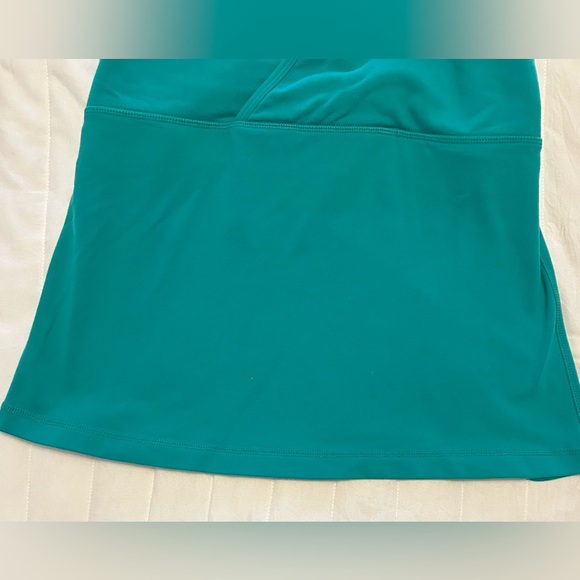 Lululemon faux wrap racerback green tank Size 0 - Picture 4 of 12